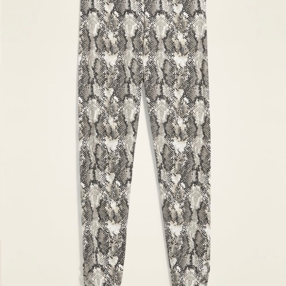 π NWT still in packaging! - Picture 3 of 4